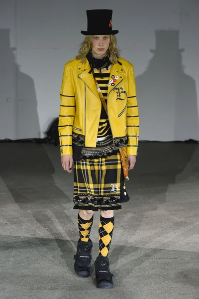 Look 13